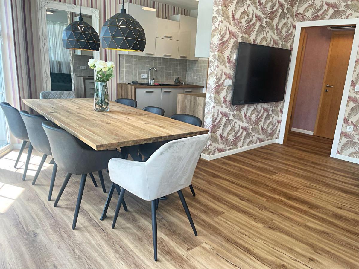 Vila Urbana Luxury Apartments Лесце Екстер'єр фото
