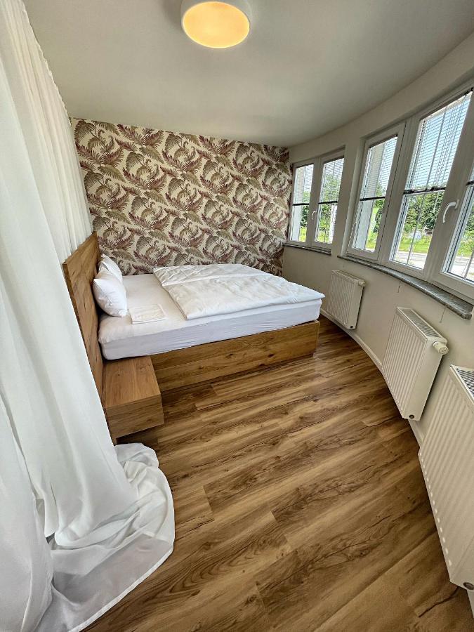 Vila Urbana Luxury Apartments Лесце Екстер'єр фото