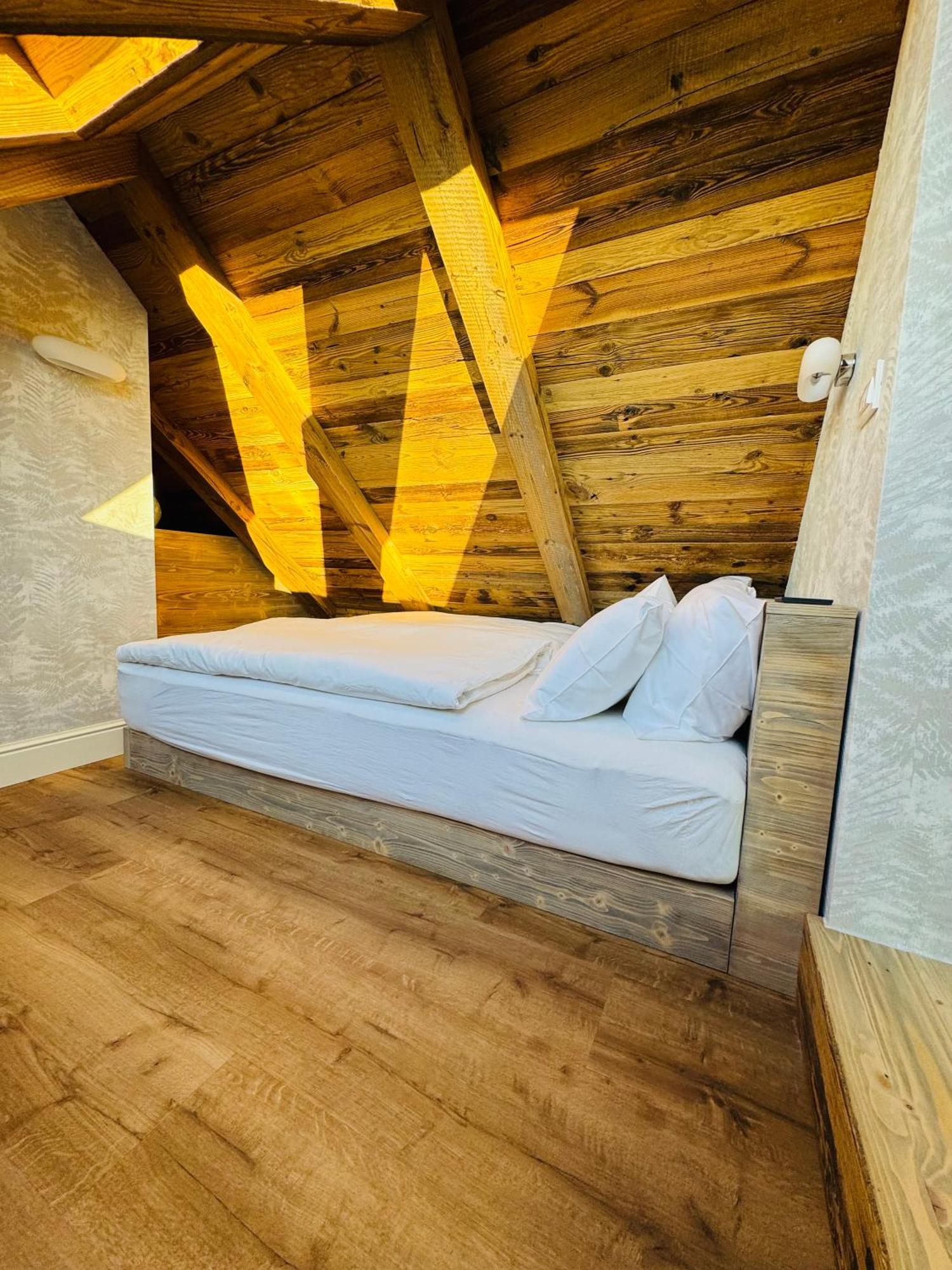 Vila Urbana Luxury Apartments Лесце Екстер'єр фото
