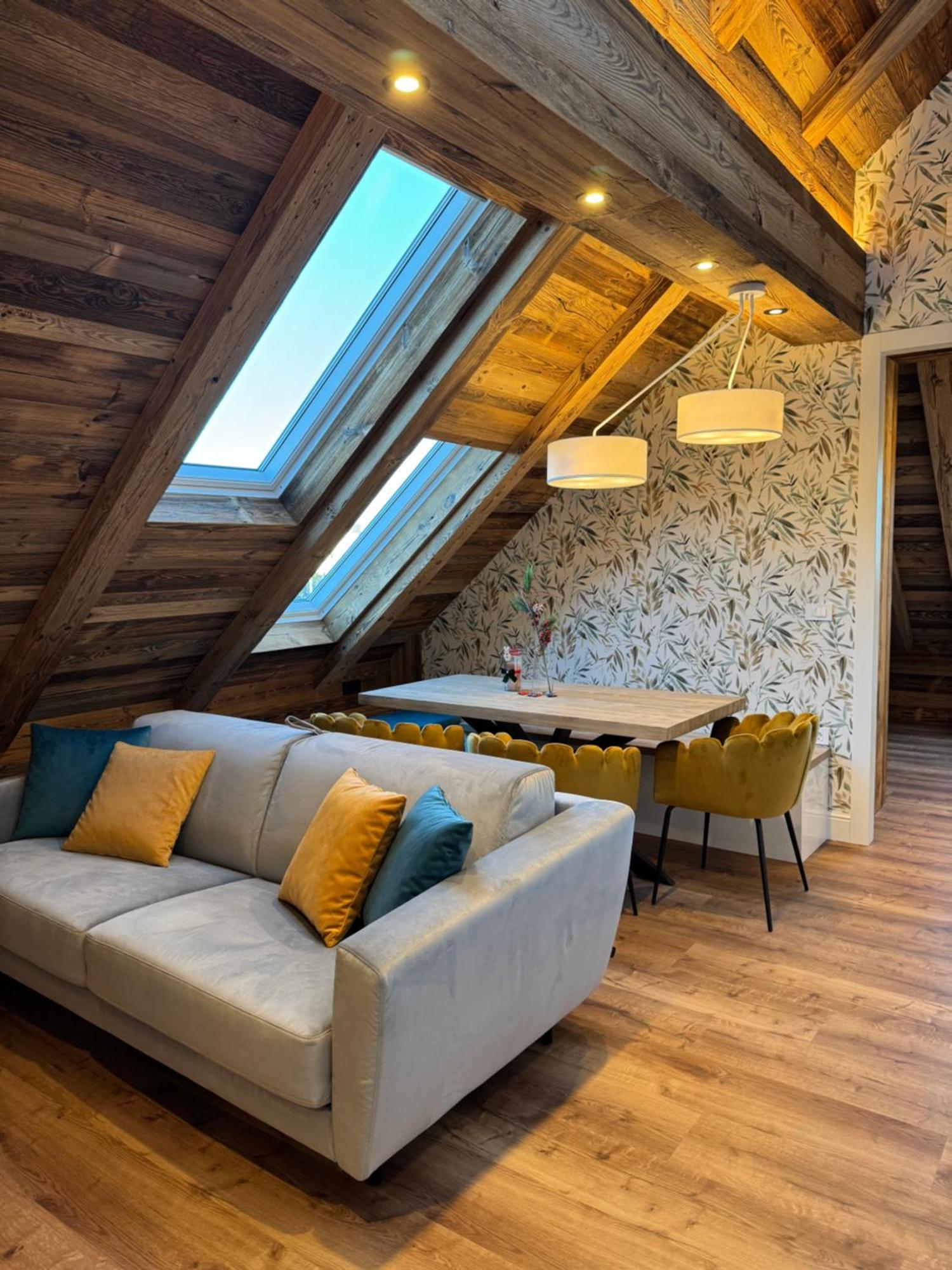 Vila Urbana Luxury Apartments Лесце Екстер'єр фото