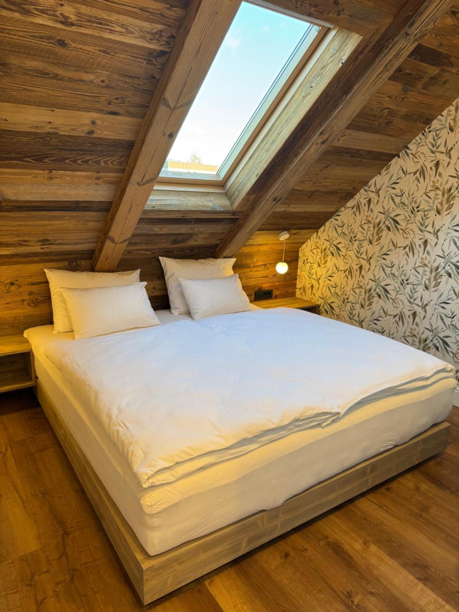 Vila Urbana Luxury Apartments Лесце Екстер'єр фото